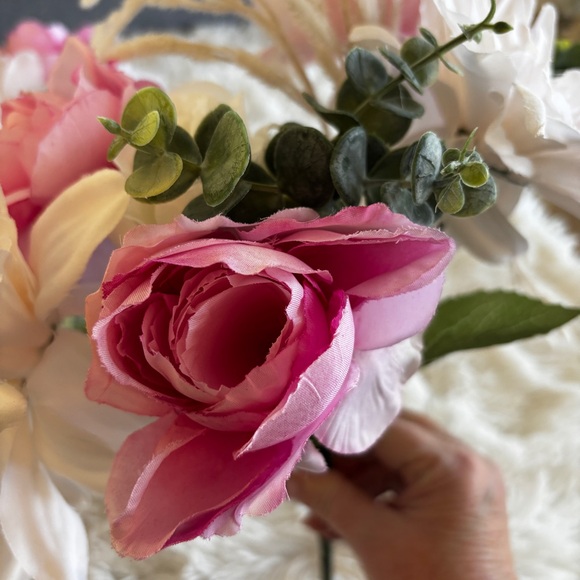 Faux Floral Bouquet Arrangement Set of 4 - Picture 10 of 16